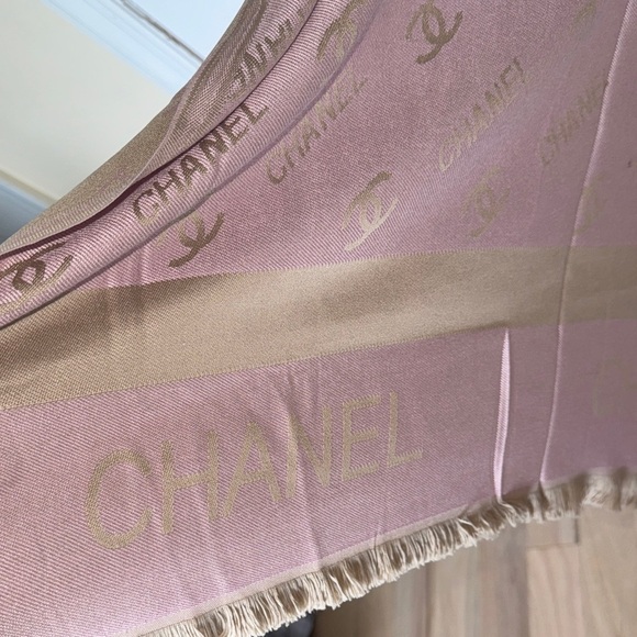 Pink and Gold Scarf - Picture 10 of 17